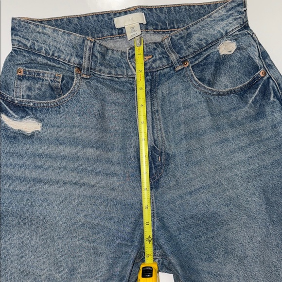 H&M wide leg boot cut women jeans size 8  or Euro 40. Pre owned like new - Picture 3 of 8